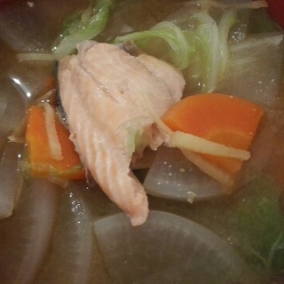 鮭と冬野菜の味噌汁